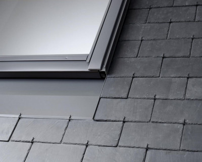 Raccord EDN pose sur ardoises gris anthracite 94 x 160 cm VELUX
