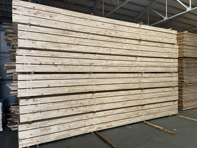 Bois d'ossature Pin lamellé-collé abouté angles arrondis non structurel 3 mm 45 x 95 x 6000 mm