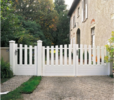 Portillon Alizé sans accessoire droite poussant ral 9016 135 x 100 cm