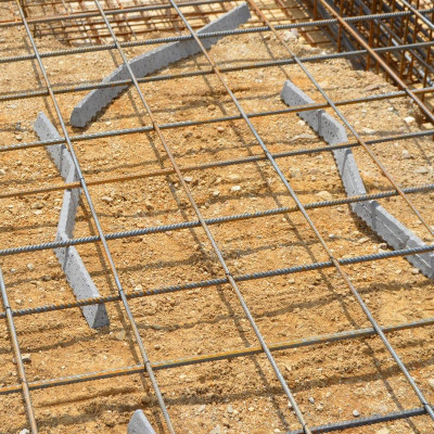 Cale béton trapèze Zig Zag 30 x 800 mm unité 1 COFRASUD