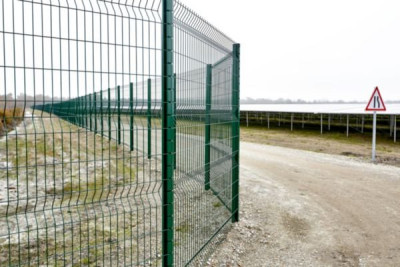 Poteau de clôture à encoches Axis vert 6005 section 70 x 100 mm hauteur 2,90 m DIRICKX