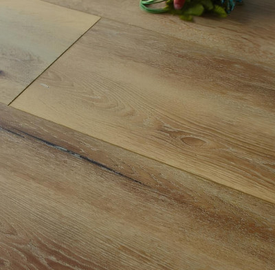 Sol PVC - Lames PVC clipsable avec sous couche intégrée- GARANTIE 20 ans- Imitation chêne foncé - Dimensions L 122 cm x l 23 cm - Epaisseur 5,5 mm