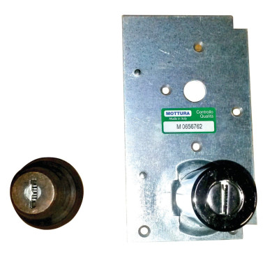 Cylindre double pompe pour serrure 448 50 droite - MOTTURA - 91295D500