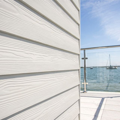 Bardage clin Cedral Relief C07 blanc craie 10x190x3600mm (largeur hors-tout 190mm - la surface indiquée ne tient pas compte du recouvrement des lames à la pose) 4886 CEDRAL