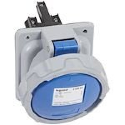 Socle incliné P17 Tempra - 63A 2P+T IP66/67 - LEGRAND - 555584