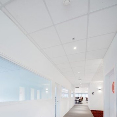 Dalle Plafond FOCUS A T15 20X600X600 MM (28PIE/CTN)