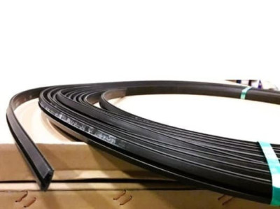 Joint de vitrage pour cloison de bureau vitrée AC21 en élastomère rouleau de 100 mètres AC21JCV812N100