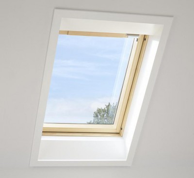 Fenêtre à rotation standard finition bois 78x98 cm GFL MK04 3054F VELUX