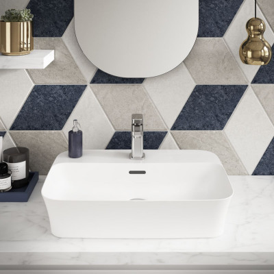 Vasque à poser Ipalyss blanc avec trop plein et plage robinetterie 550 x 380 x 145 mm IDEAL STANDARD