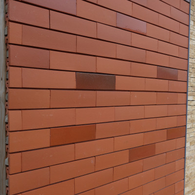 Bardage Acrobric en terre cuite naturelle 340 x 90 mm - RAIRIES MONTRIEUX